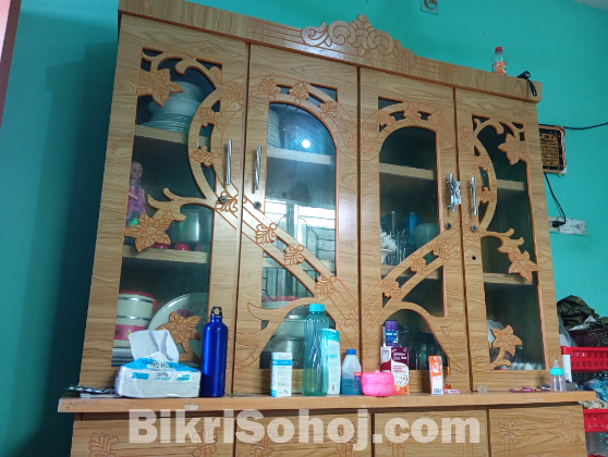 চারপাল্লার মালেশিয়ান বোড এর সোকেস